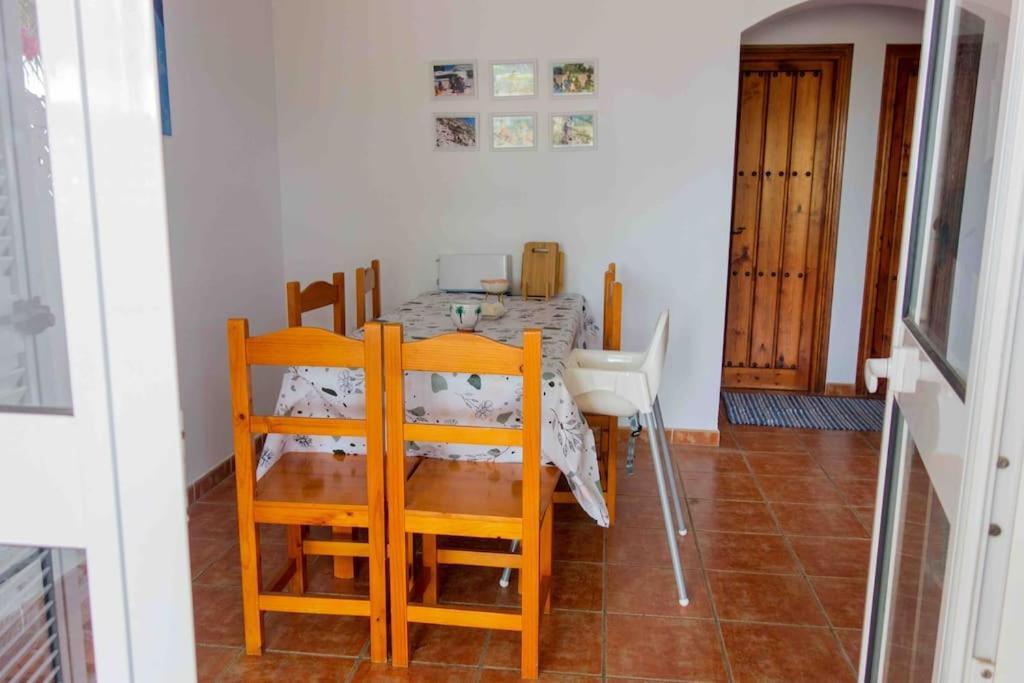 Three Bedroom House By The Sea أغوا امارجا المظهر الخارجي الصورة